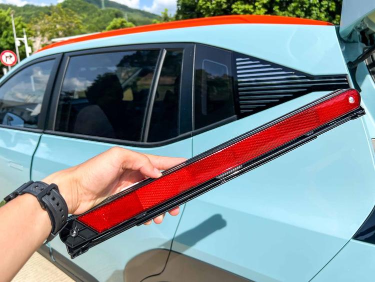 后备箱工具怎么使用,上路后备箱必备工具有哪些