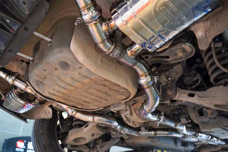 揽胜星脉原车运动排气,揽胜星脉提升车身高度