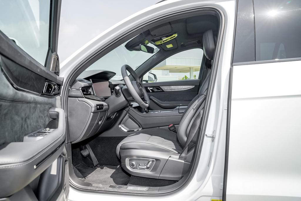 白车车顶贴黑膜后遗症,白车车顶贴了黑膜总遇到吓人的事