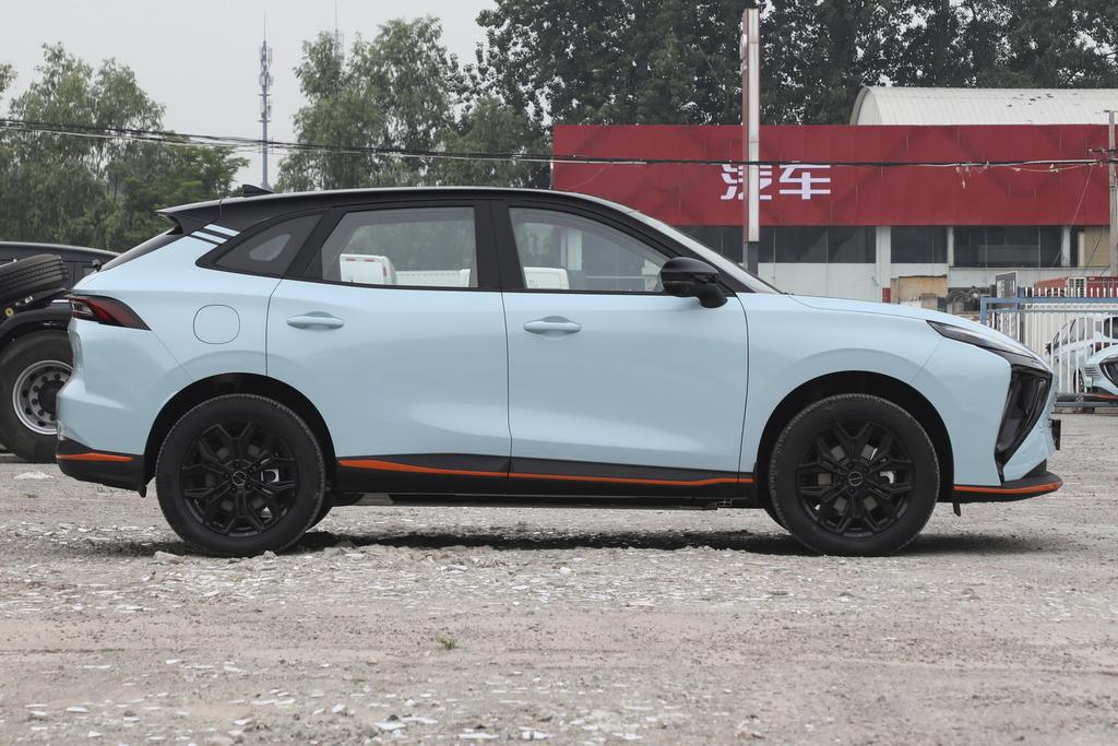 风行雷霆智能纯电suv,纯电suv风行雷霆410