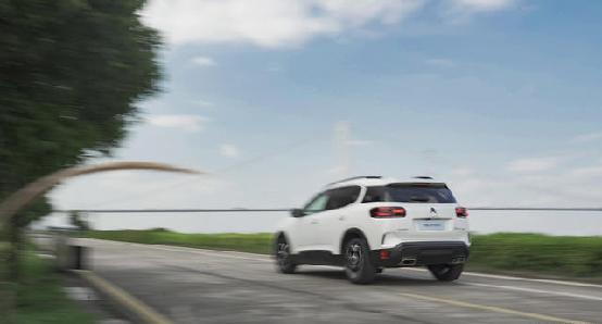 天逸beyond的驾驶感受比汉兰达好,2022款天逸共创版和天逸beyond