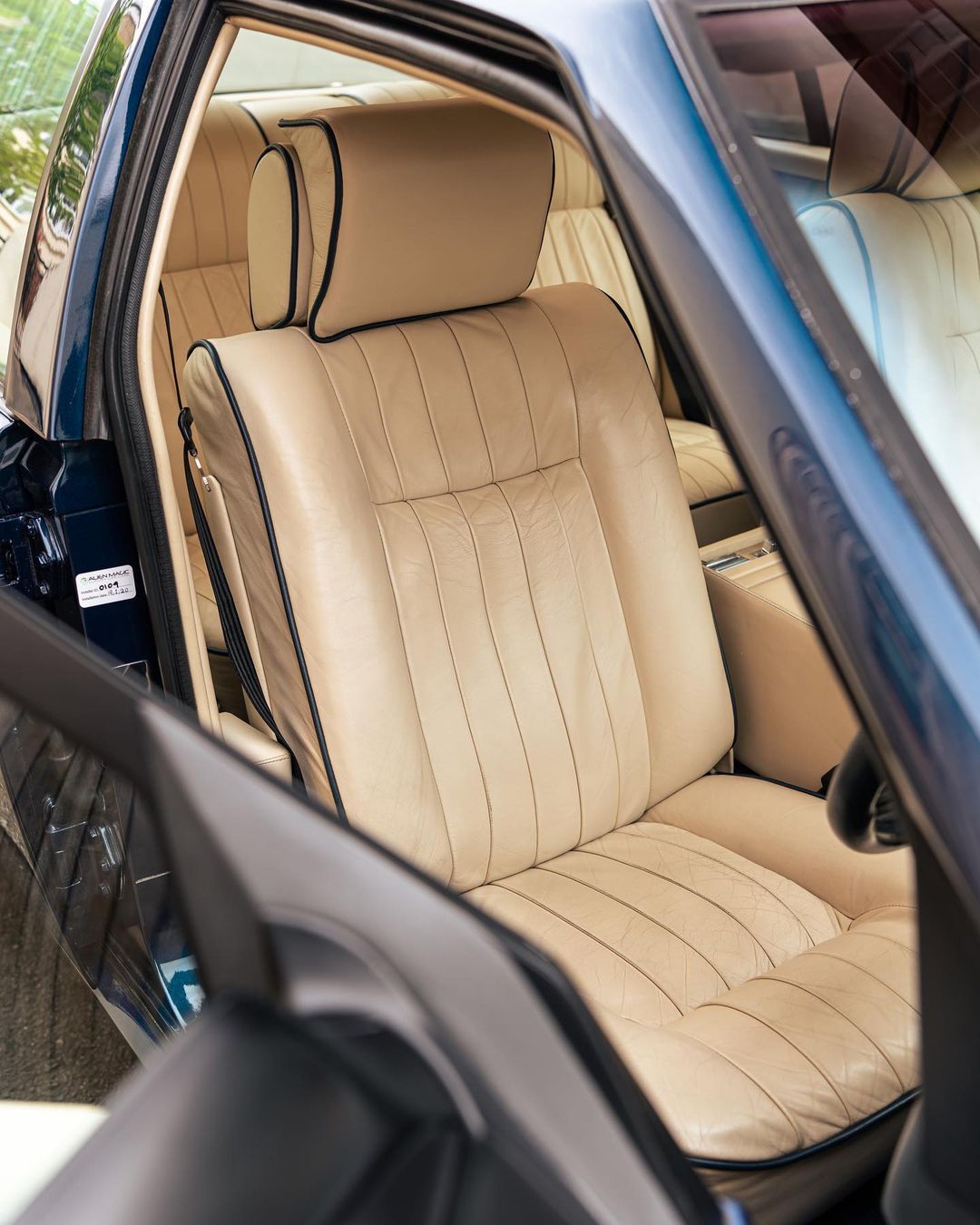 80年代阿斯顿·马丁·拉贡达价格,阿斯顿马丁老款拉贡达