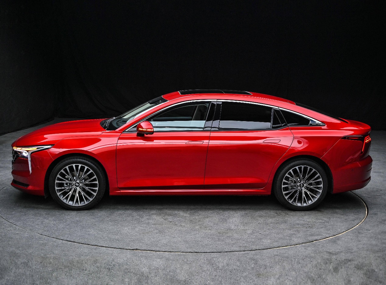 买家轿选掀背全新第三代奔腾b70,最新款奔腾b70真实车主感受