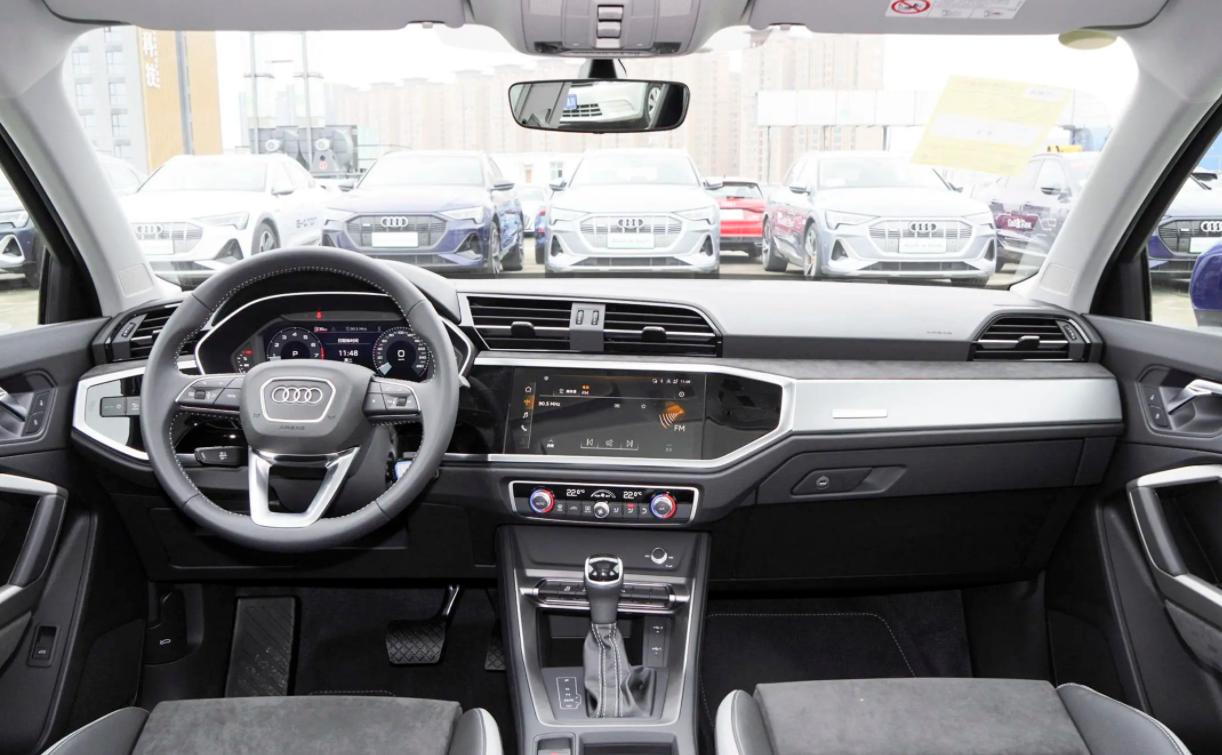 宝马x1奥迪q3沃尔沃xc40怎么选,奥迪q3pk宝马x32.0t试驾