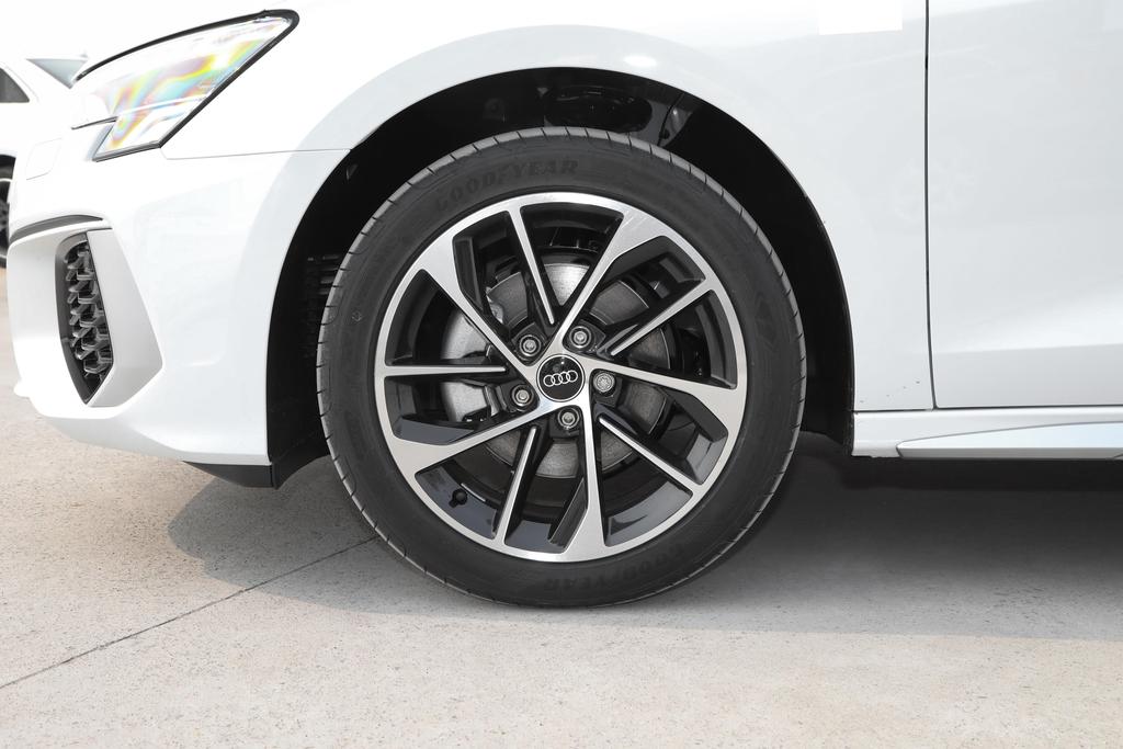 新奥迪a3是干式还是湿式,新奥迪a3预定价格