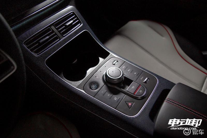 驱逐舰05新能源顶配介绍,驱逐舰05尊贵版混动模式油耗