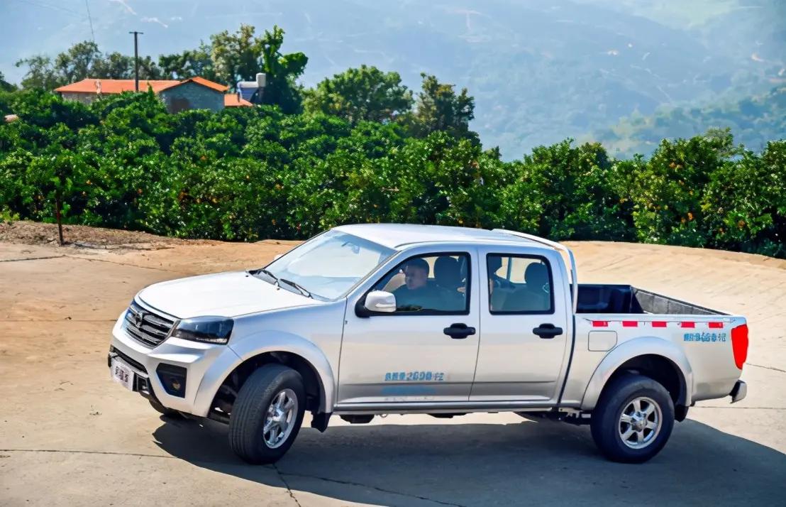 风骏5哪一款比较省油,风骏5皮卡两驱爬坡能力