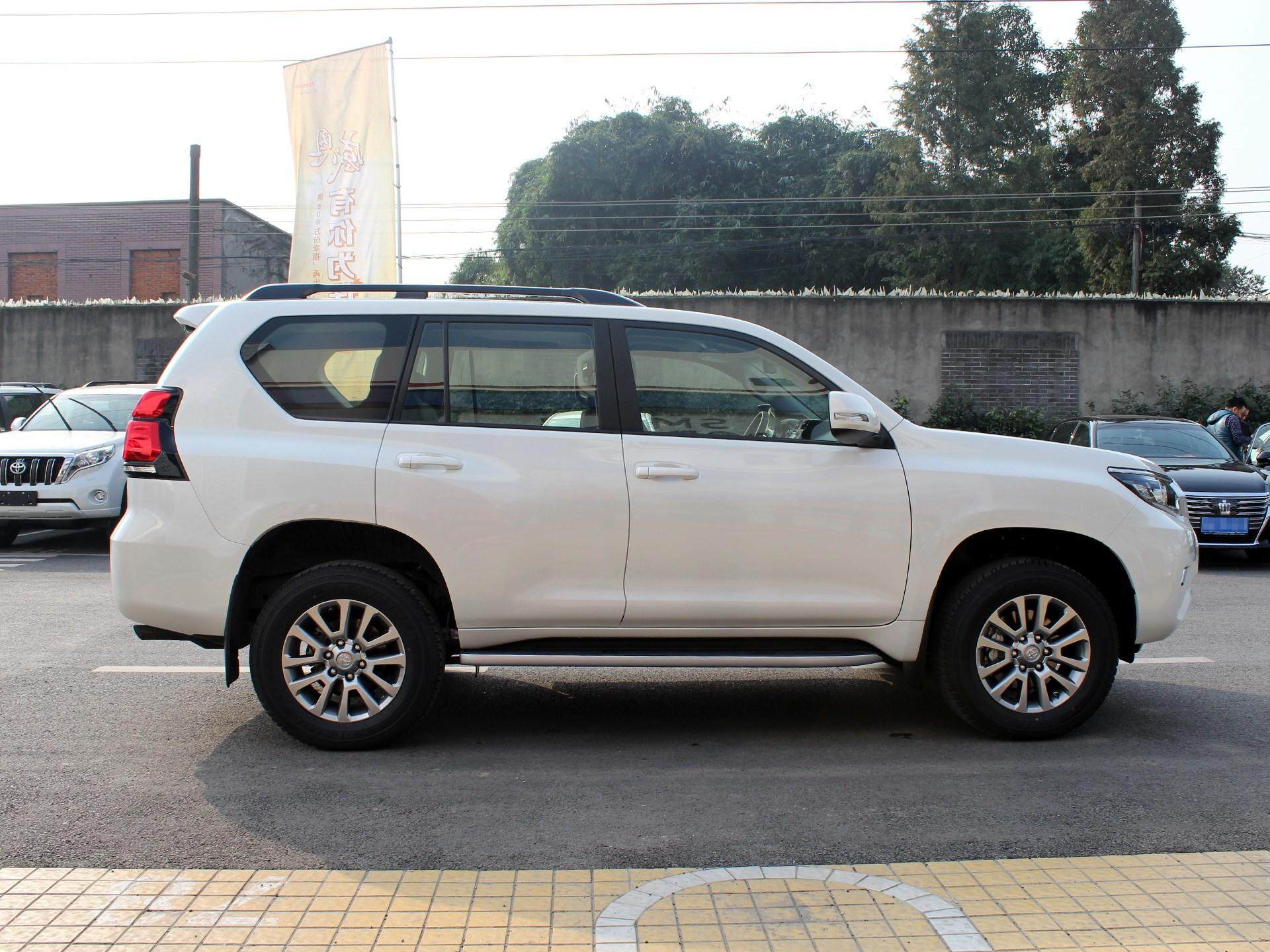 普拉多跑山路怎么样,普拉多4000走山路