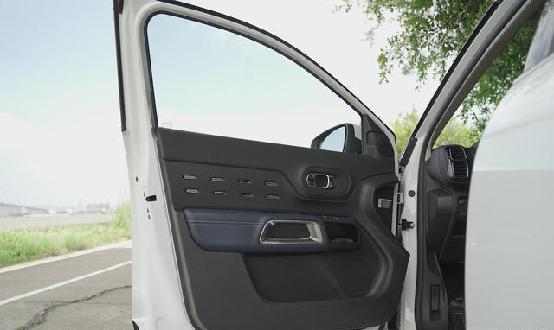 天逸共创版对比天逸beyond,法系最良心的三款车天逸