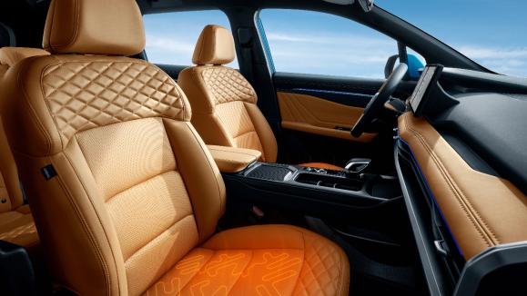 大七座suv吉利豪越官方指导价,全新大7座suv吉利豪越国内首秀