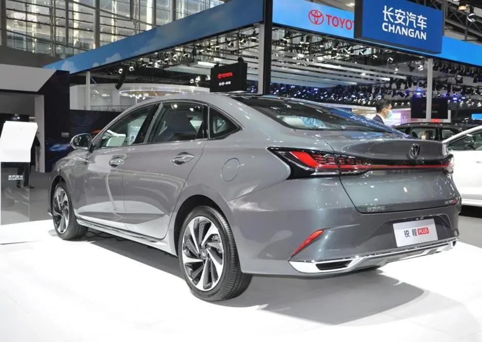 长安逸动plus和长安锐程cc,10万左右长安锐程plus有性价比吗