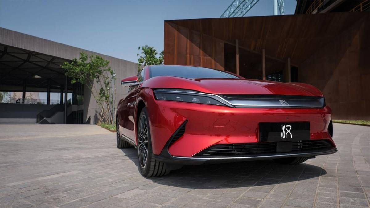 比亚迪引领电动化变革,比亚迪自动驾驶最新消息