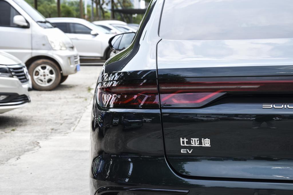 汉ev如何开车内通风,汉ev高配低配驾驶感受