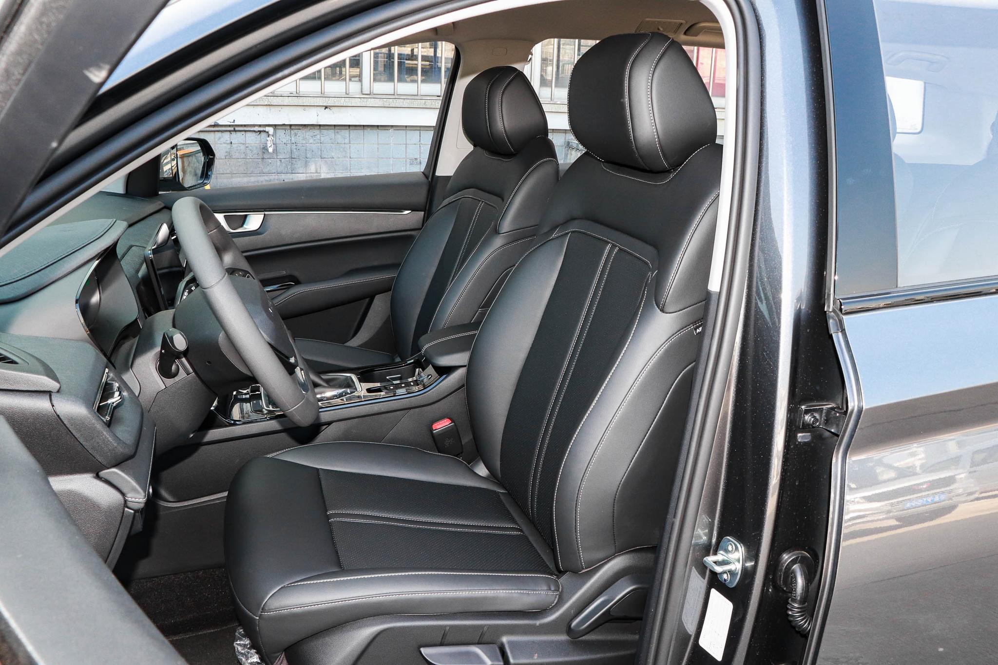 这2款mpv空间实用油耗低,家用空间大省油耐操的5座mpv