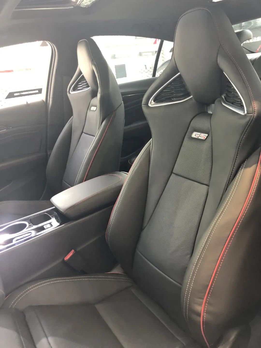 b级轿车探店,近距离探店看车体验国民家轿