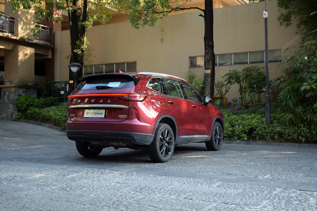 哈弗h6再创辉煌,全新哈弗h610万公里用车感受