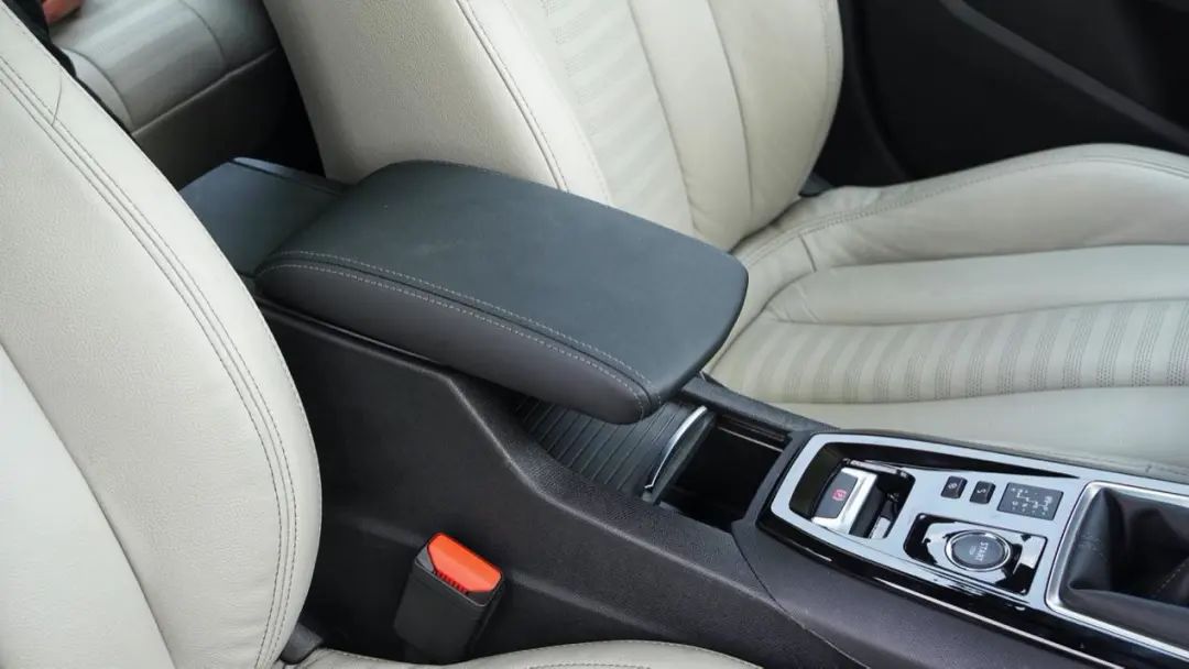 新标致408为何没有老款好,标致408新款怎么没有全景