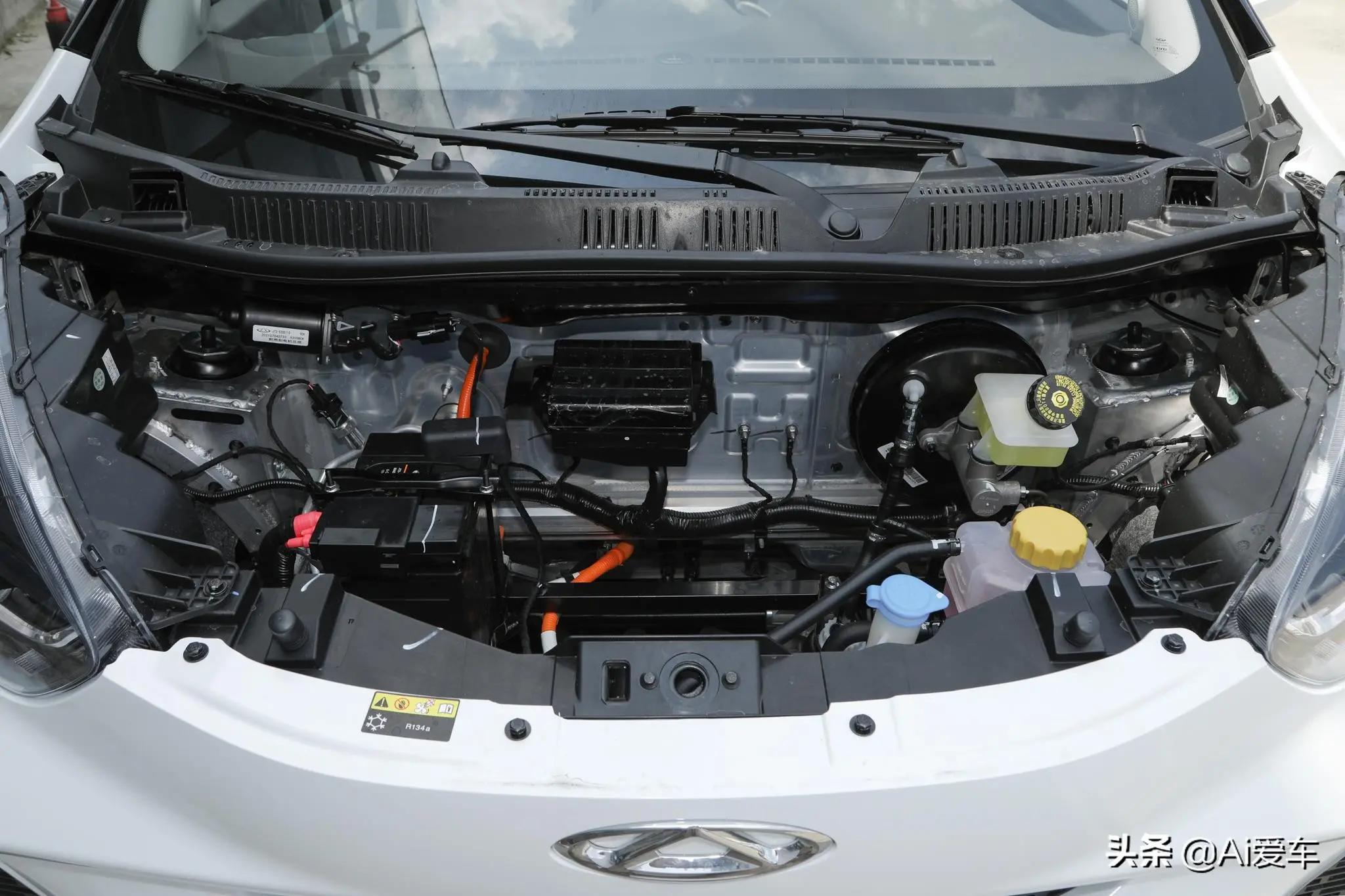 最新款电动汽车小蚂蚁,新能源3-5万纯电动汽车小蚂蚁