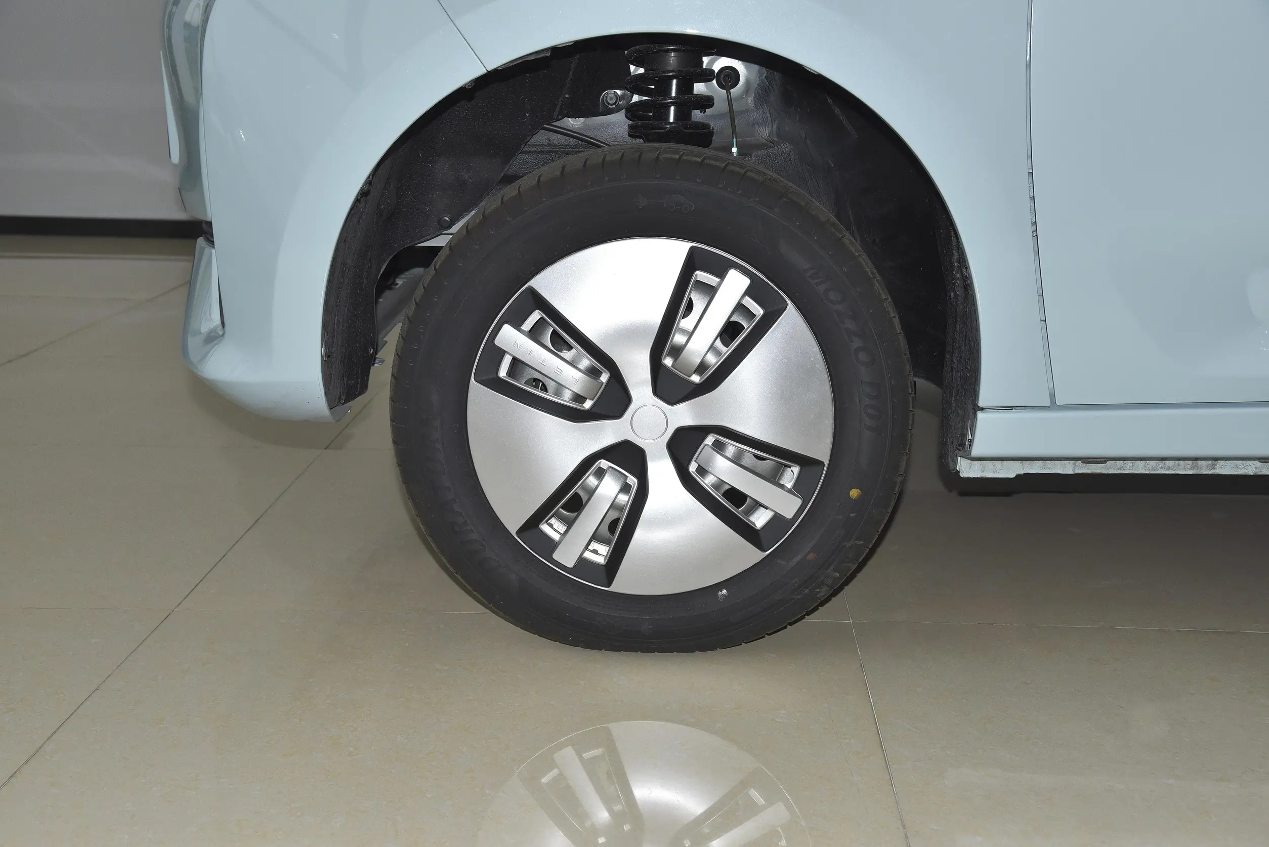 外观颜值高性价比高的车,雷丁芒果五万左右的新能源车参数