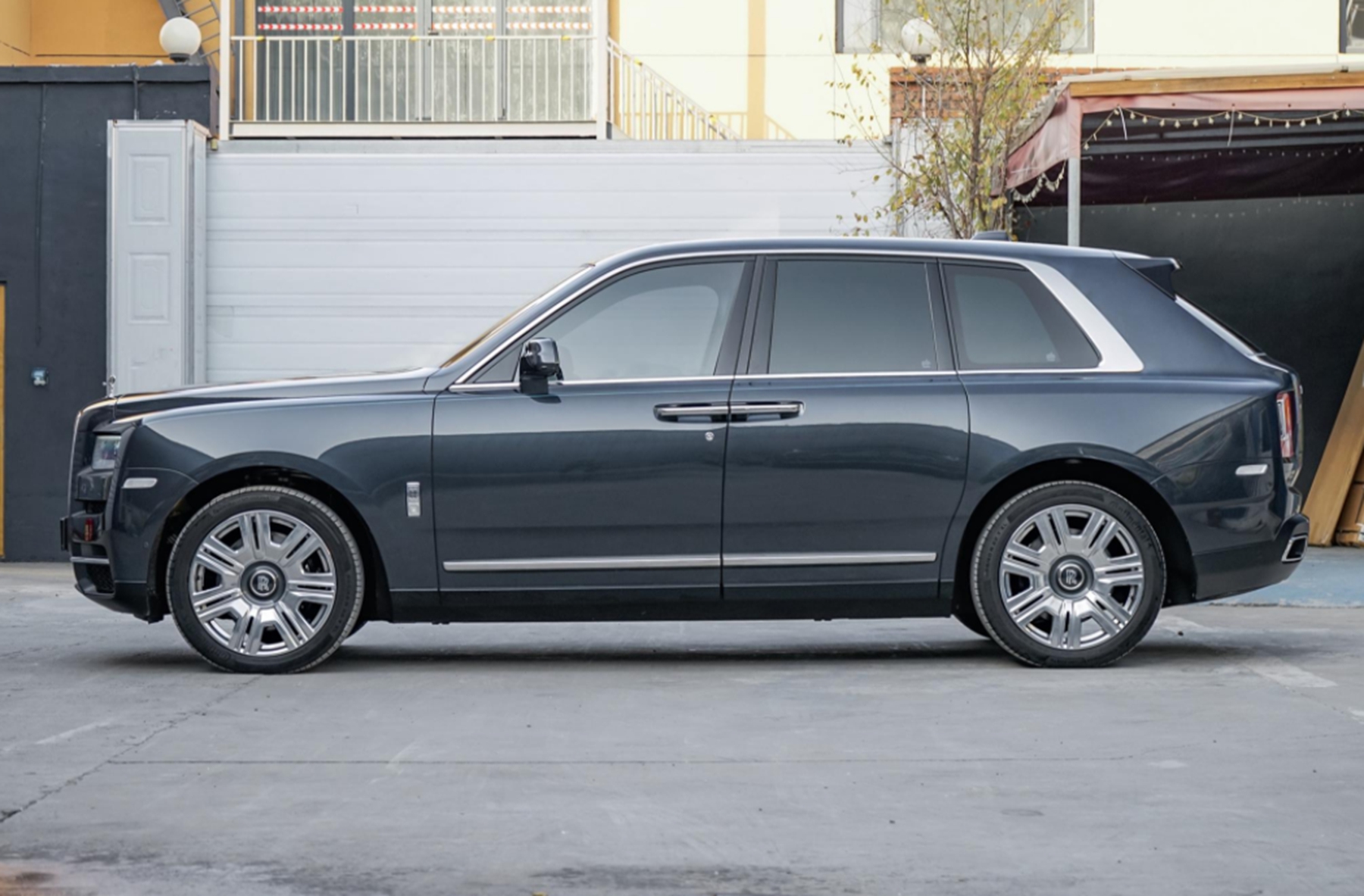 库里南一公里油耗多少钱,库里南油耗为什么大