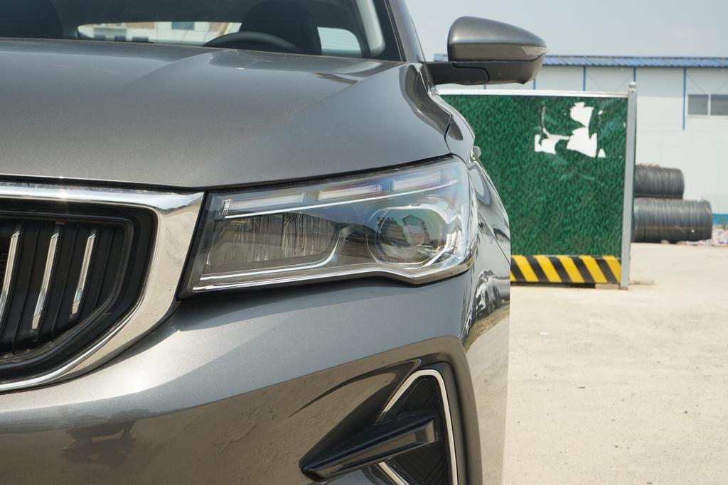 吉利帝豪第四代旗舰版中控,吉利帝豪第四代冠军版仪表