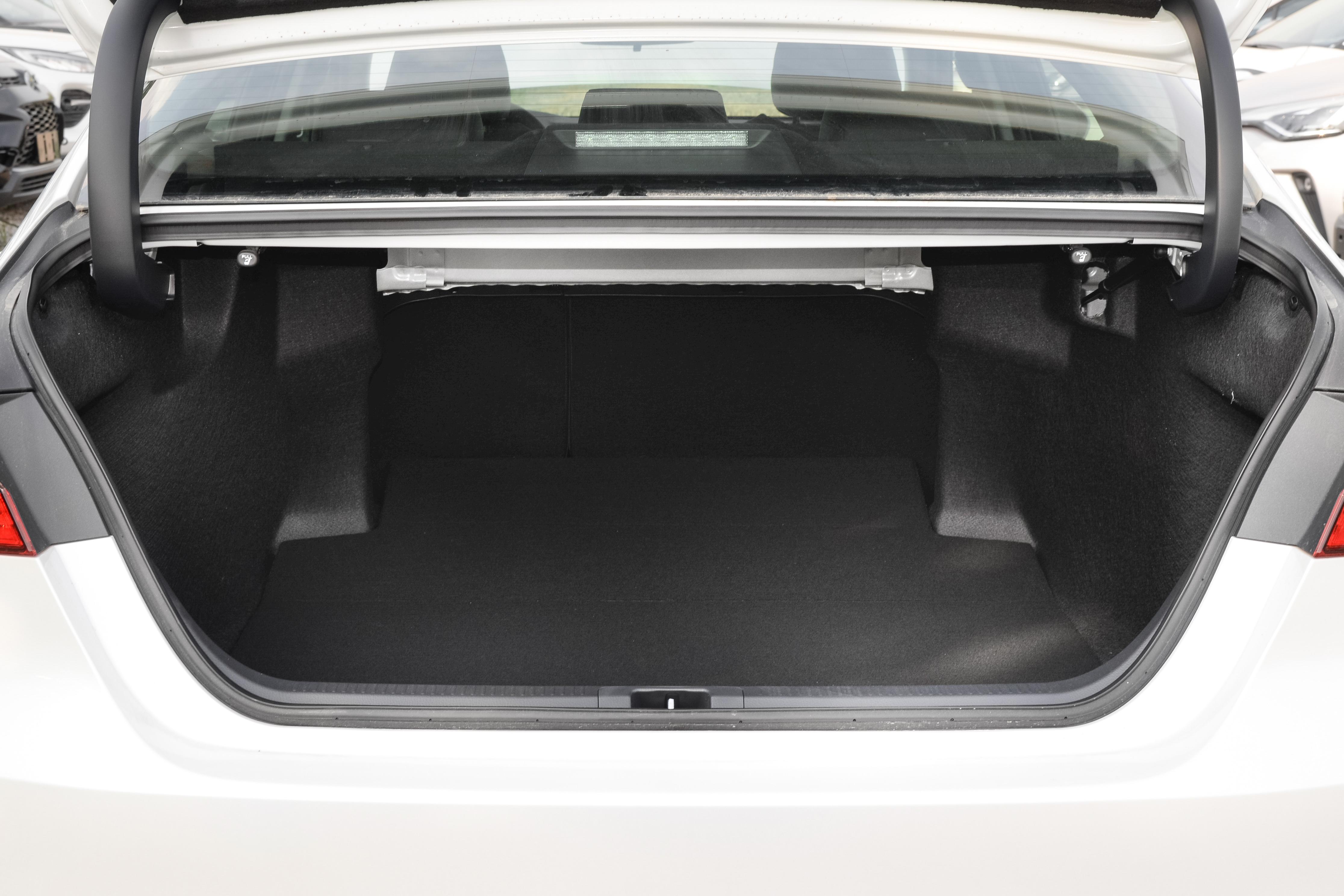 搭载2.5l自吸发动机的二手车,搭载2.5l和8at的车型