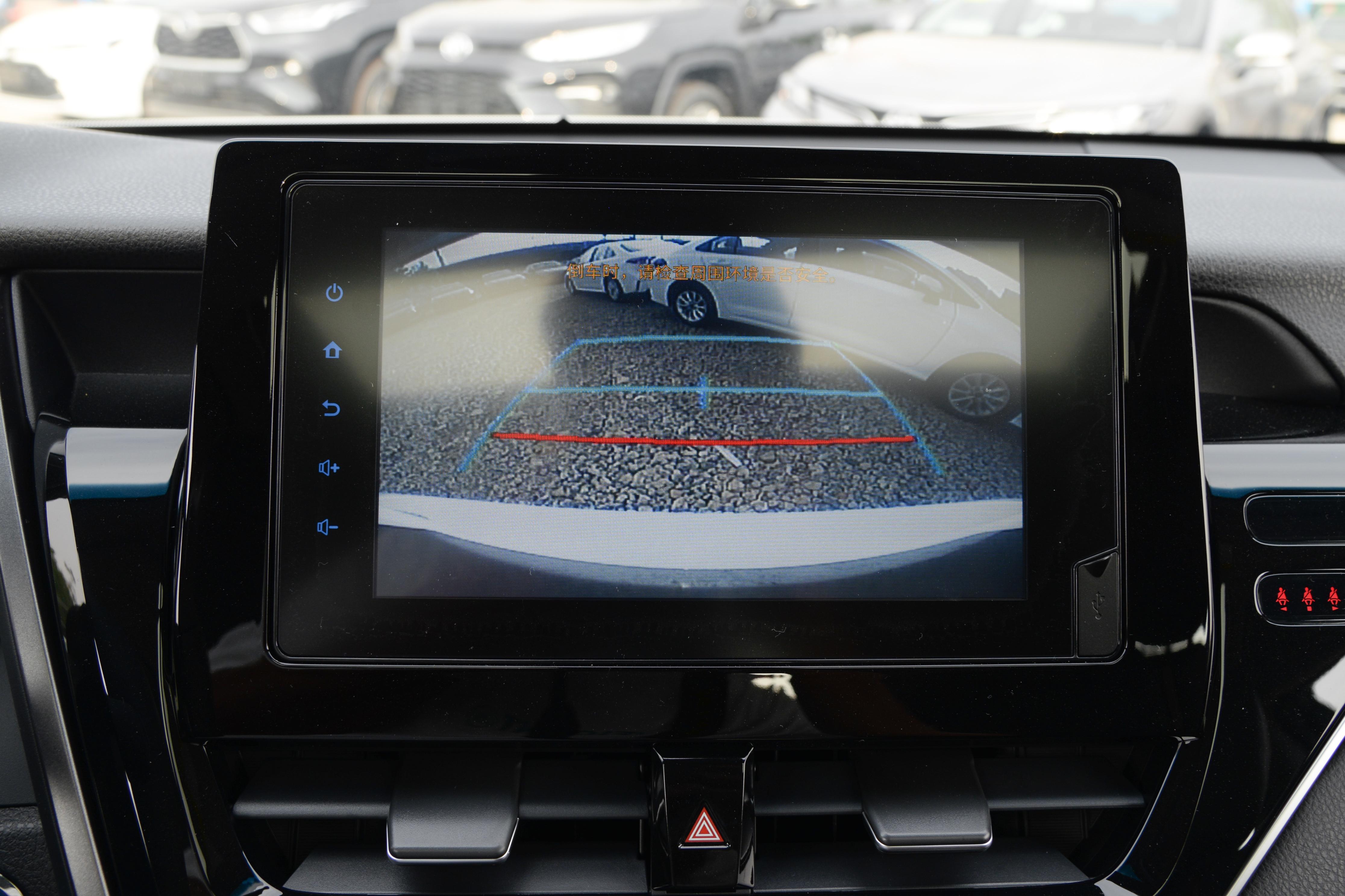 丰田凯美瑞2.5混动入门版测试,新丰田凯美瑞2.5升混动版到店实拍