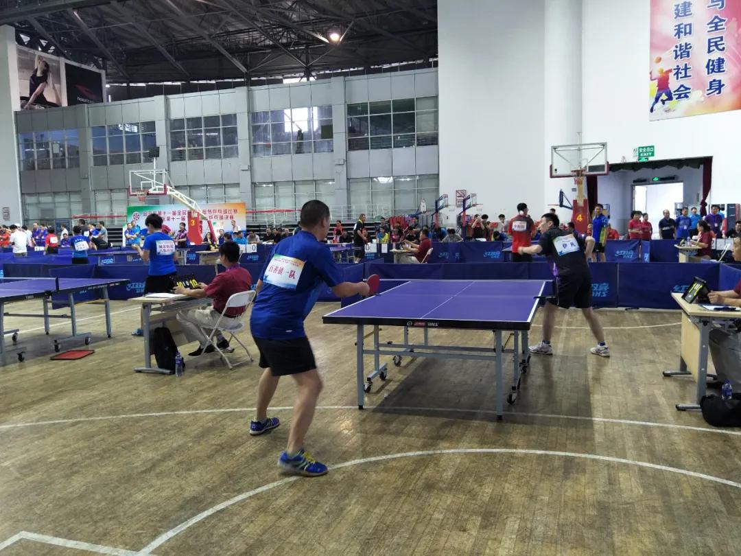 草根球员故事,足球老将的故事简介