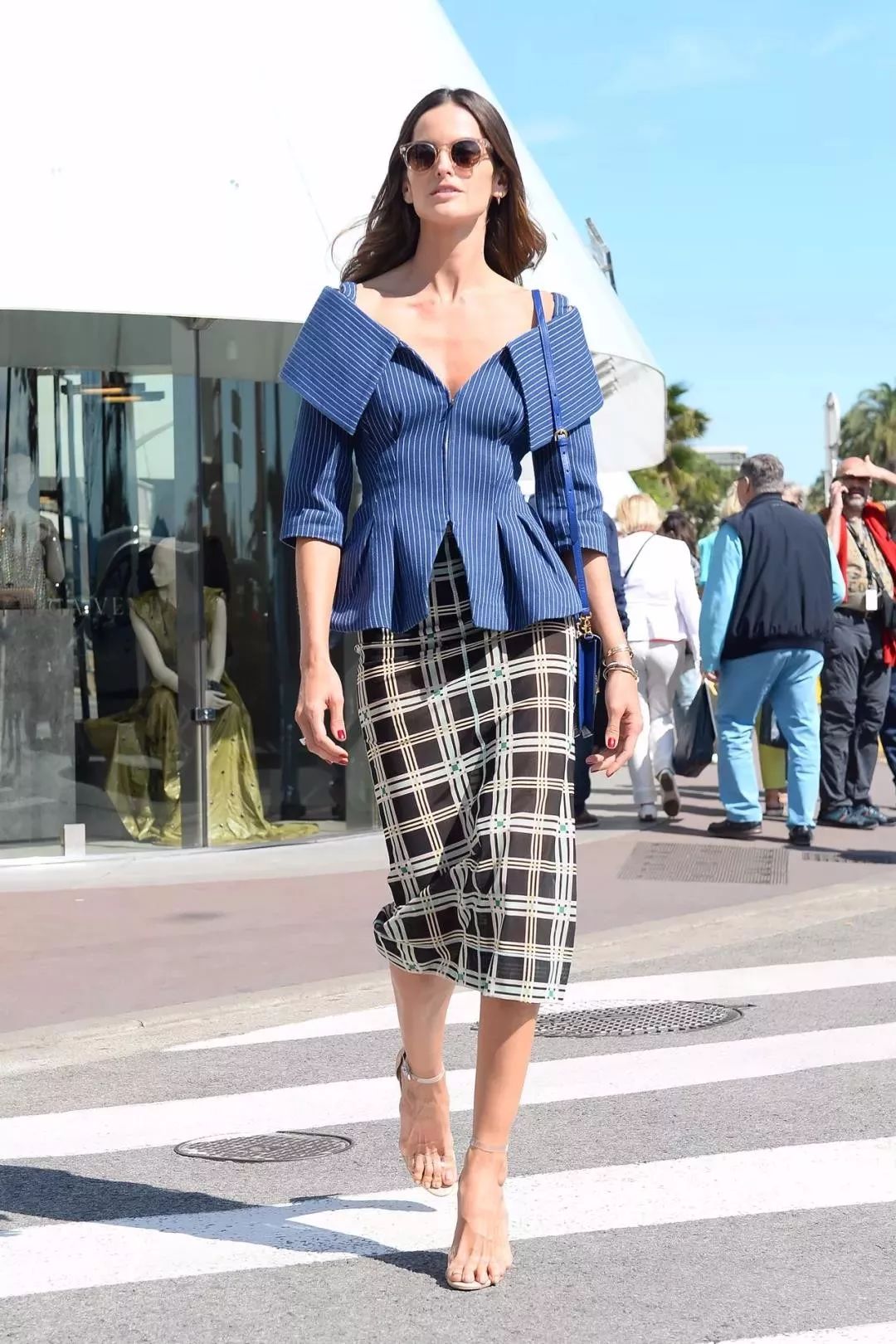 胯宽臀围大怎么穿搭,胯宽臀厚腿粗怎么穿