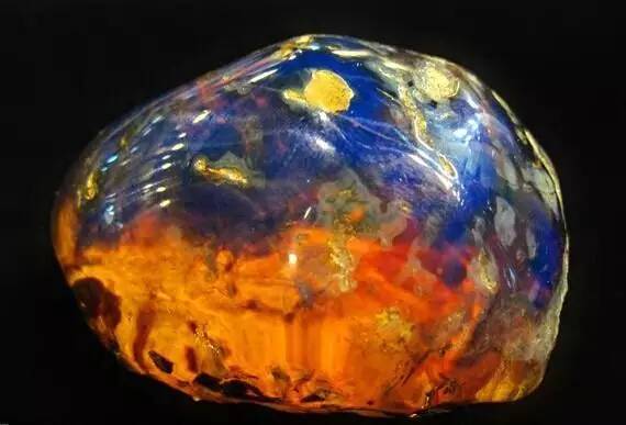 河边能捡到什么值钱的石头,在哪儿能捡到值钱的石头