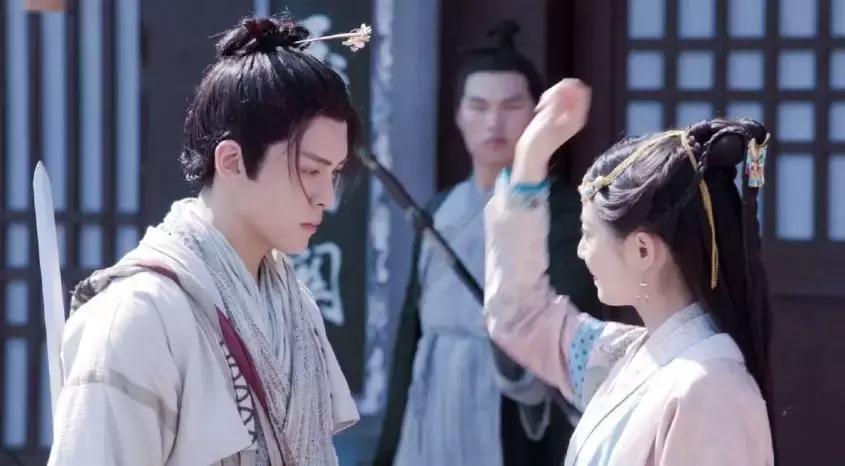 重读武侠经典,新倚天张无忌多情