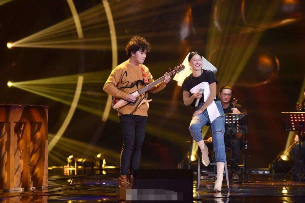 韩红点评金池,谭维维金池