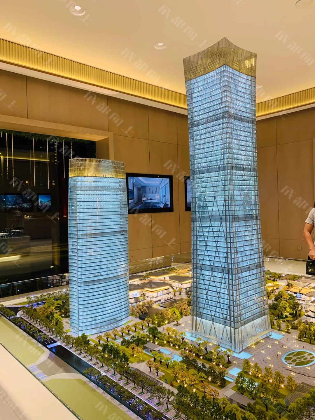 大源村最靓的仔,成都秦皇寺cbd和大源cbd