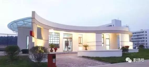 南京最偏僻的2所大学,去趟市区2小时,学生直言出趟校门心累