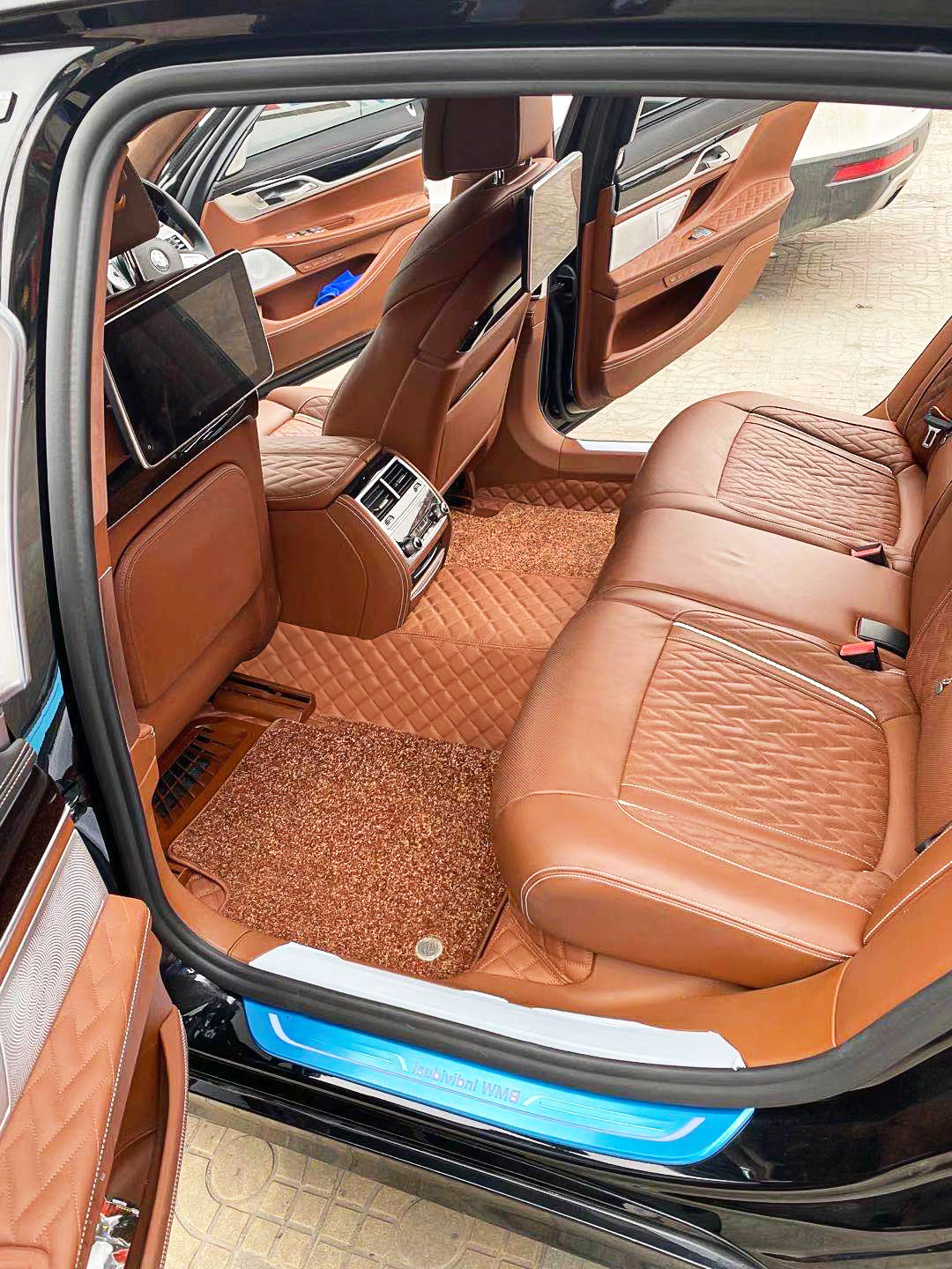 宝马7系汽车脚垫全包围,宝马新款7系奢华脚垫