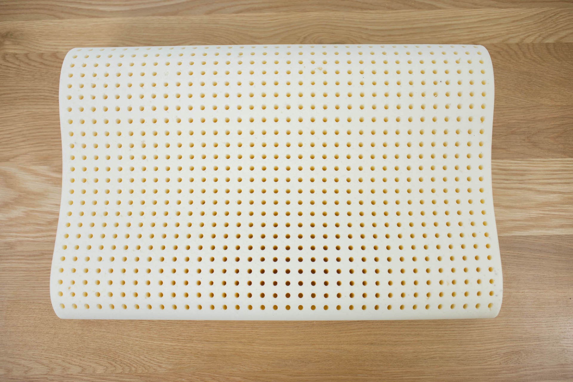 薄款乳胶枕推荐,5到10厘米乳胶枕推荐