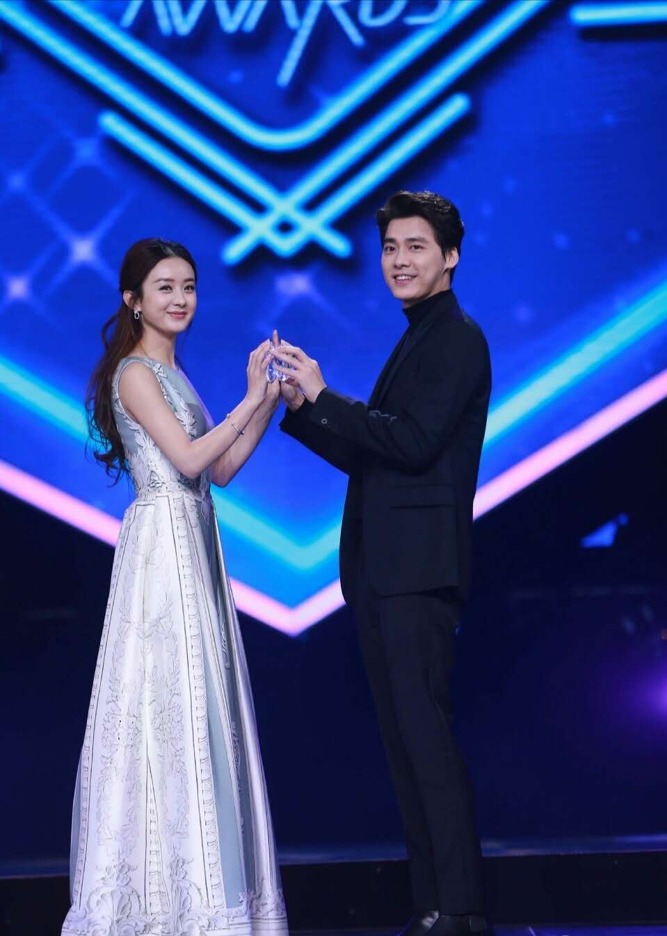 李易峰说不跟赵丽颖拍吻戏了吗,李易峰和赵丽颖吻戏花絮