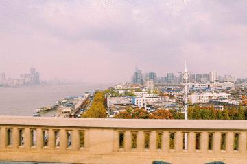 穿梭60年,武汉公交无轨电车1路