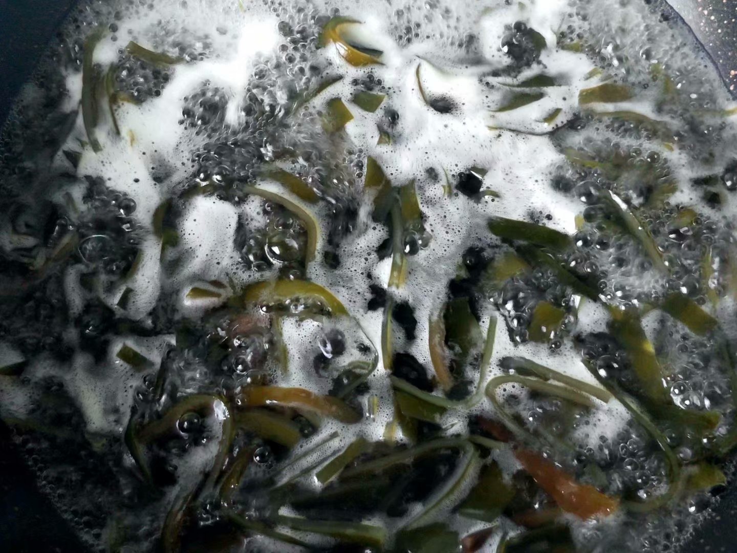 来分享海带头的做法,海带头怎样做最好吃