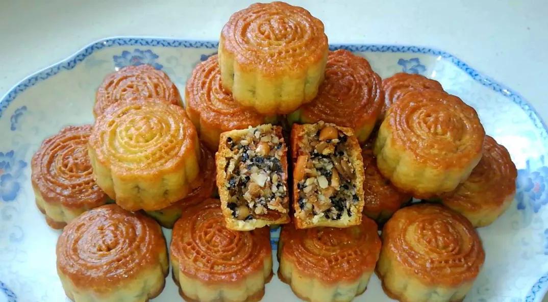 中秋送月饼给客户要扣个税吗,公司中秋节发员工月饼要交税吗