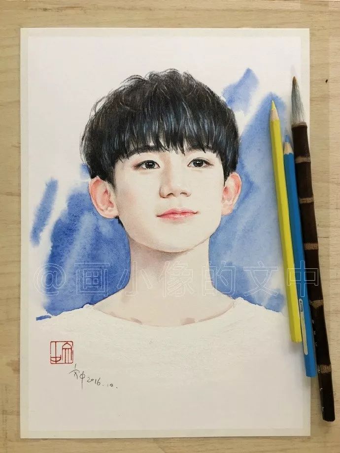 比起打印画，美院毕业的他，笔下这种彩铅水彩画才好看哭了~