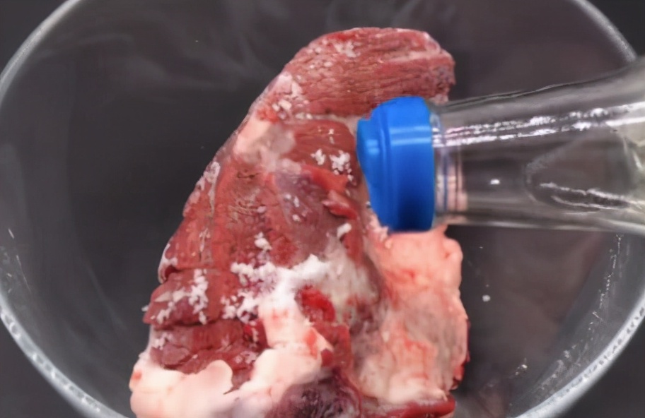 用什么方式解冻肉肉更快,不管多硬的冻肉