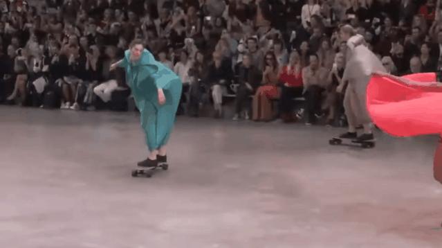 三宅一生菱格包经典色,三宅一生菱格包为什么那么火