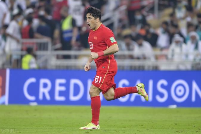 李铁谈替换洛国富,李铁为何不让阿兰和洛国富首发