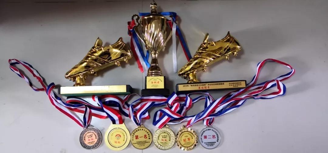 中山球王邓建明,中山球王个人简介