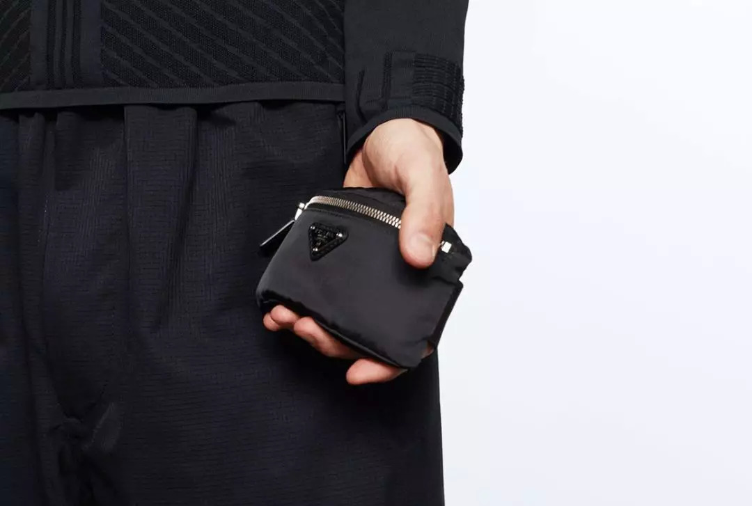 买一送一套包,买一赠一背包