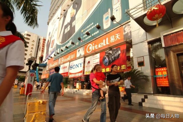 深圳赛格大厦晃动用户视频,晃动的深圳大厦