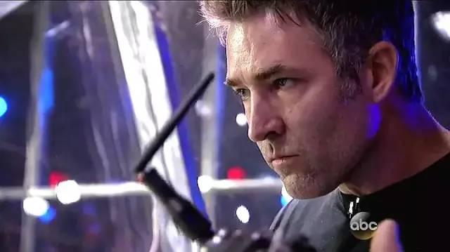 我怀疑她在开车但是我没有证据,我怀疑你在飙车是什么梗