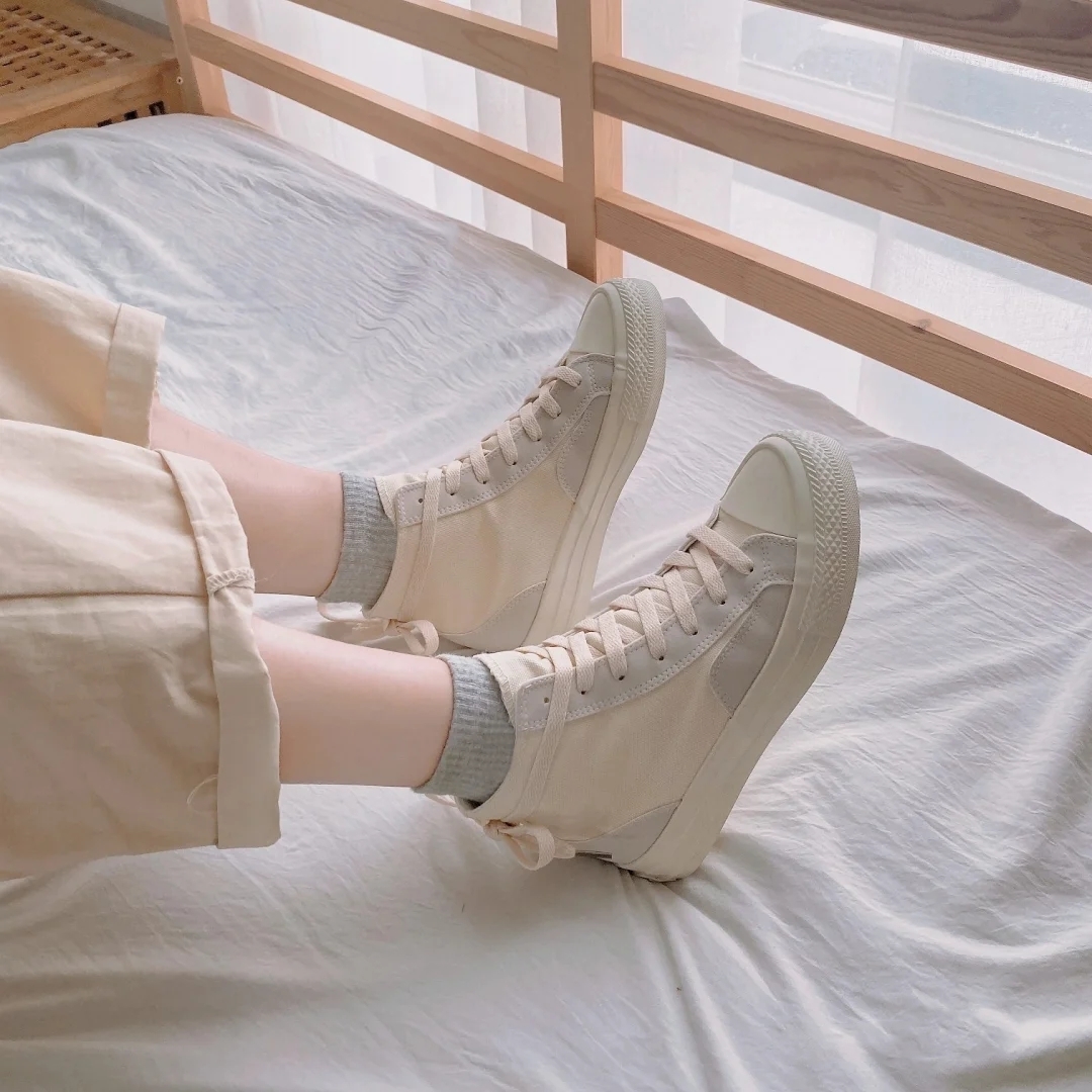 超好看又有少女心的高帮帆布鞋 (秋冬彩色帆布鞋穿搭女2021高级感)