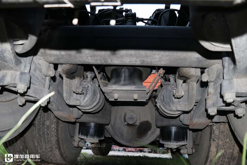 鍔犺鐗涙爮鏉犵殑闄嗗贰,鍔犺浜嗗熬缈肩殑鏂牚灏间簹v8鍗¤溅